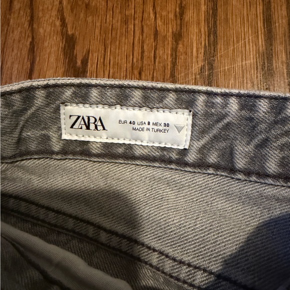 Zara Women’s Jeans in Light Gray - Picture 2 of 3